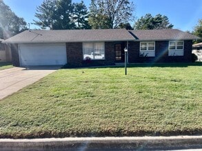 Building Photo - 3269 N Weller Ave