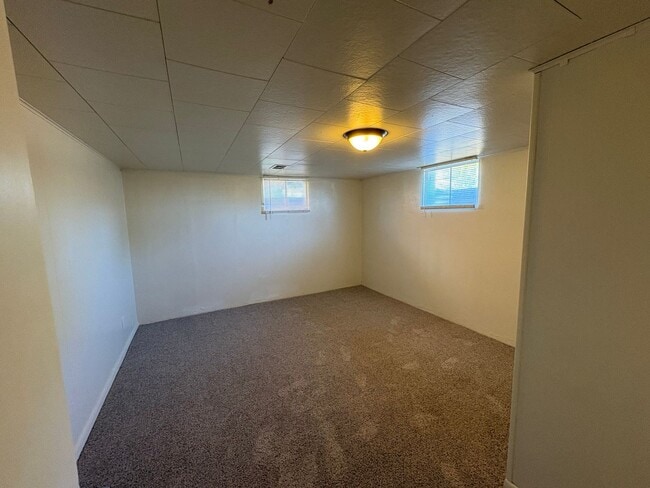 Building Photo - Take $500 off at Move-In! Newly Updated