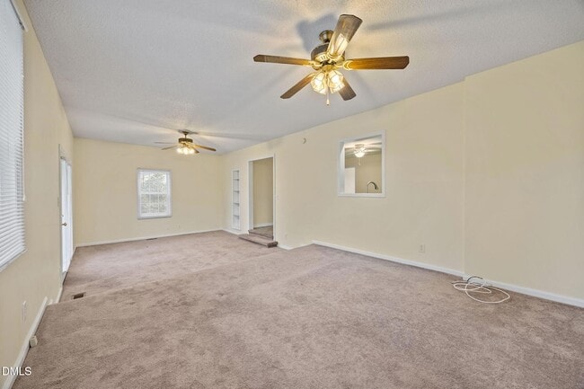 Building Photo - 131 Fairview Village Rd