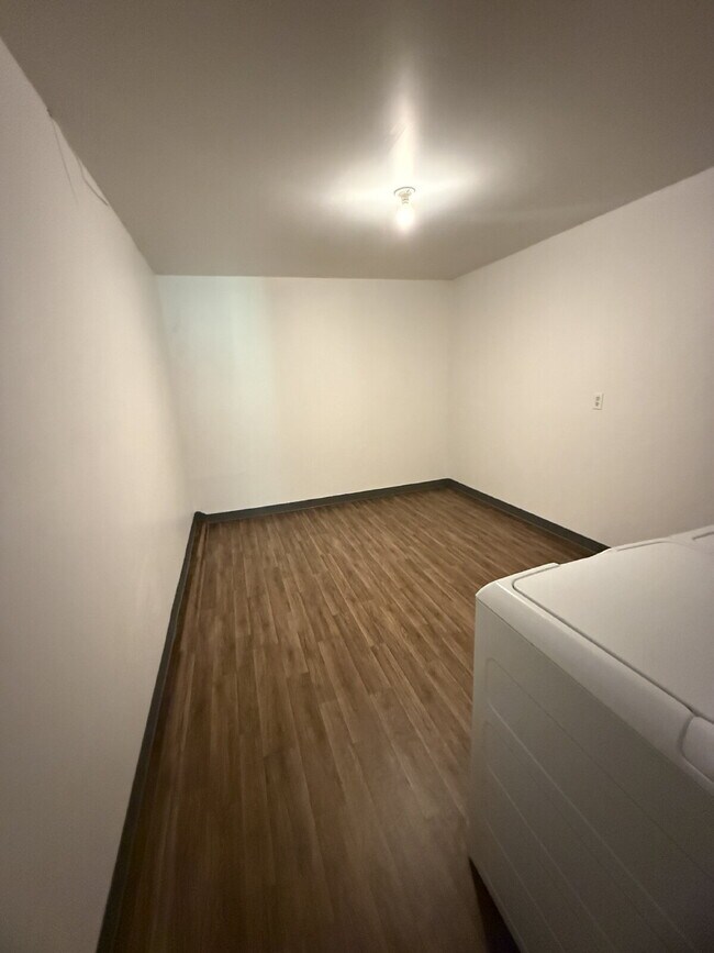 Building Photo - Hidden Gem in Auburn Available Now!