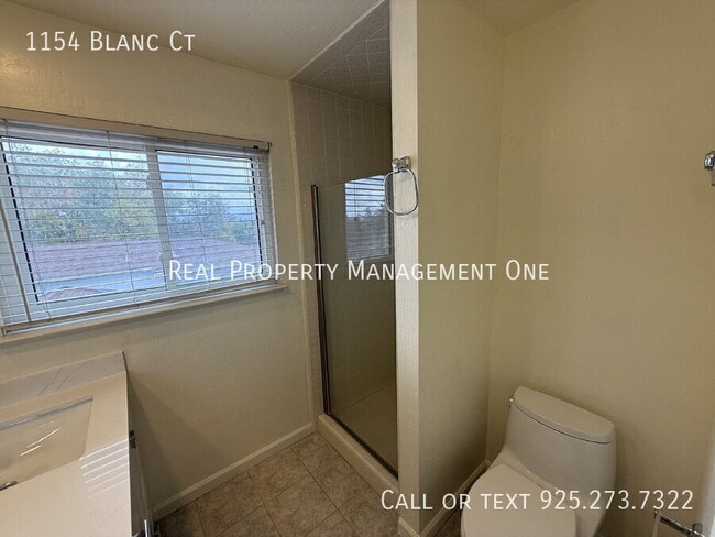 Building Photo - 1154 Blanc Ct