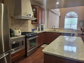Building Photo - 6912 Oeste Dr