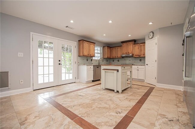 Building Photo - 1790 Tuftstown Ct