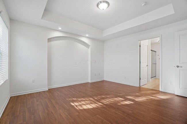 Building Photo - 5468 Nottinghamshire Ln