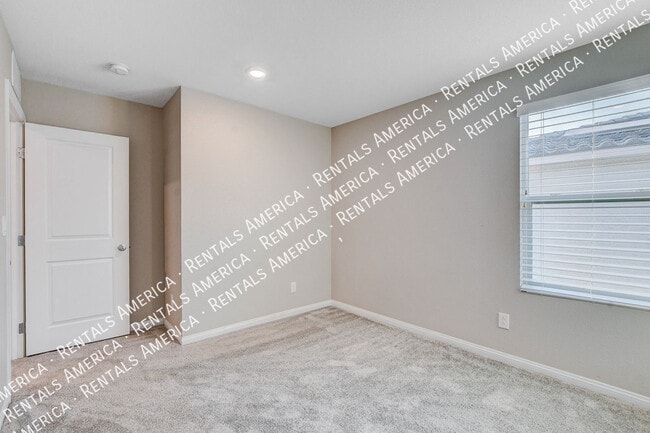 Building Photo - 6820 Calvitero St