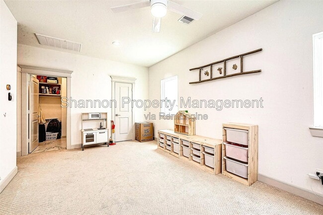 Building Photo - 5807 Kansas St