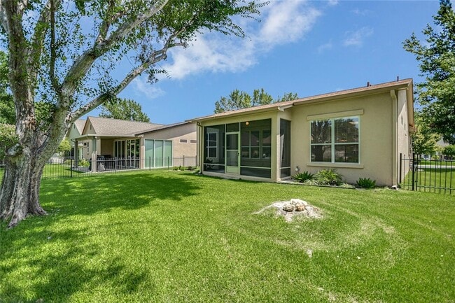 Building Photo - 112 Bluebell Dr