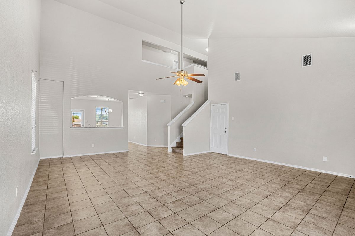 Building Photo - 1602 Gigante Dr