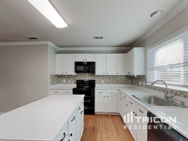 Building Photo - 509 Niagara Falls Dr