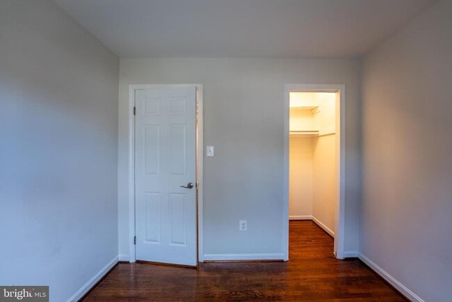 Building Photo - 8209 Mockingbird Dr