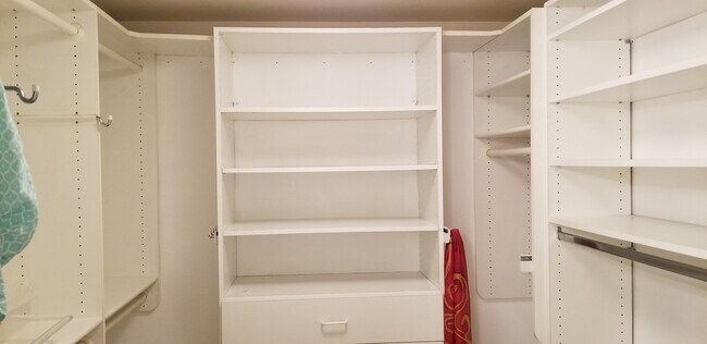 Building Photo - Mission Bay (Sail Bay) Crown Point 2bed 2bath 1625 sqft, Water View