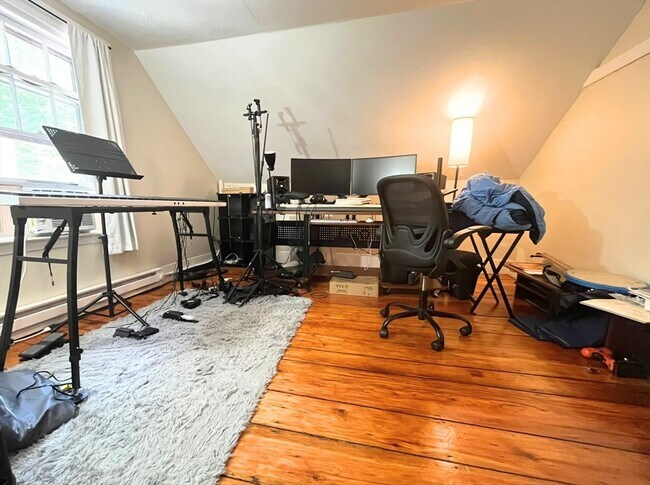 Building Photo - 269 Lamartine St