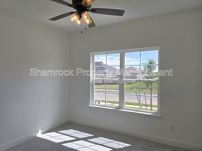 Building Photo - 137 Windmill Wy