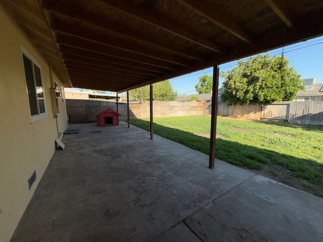 Building Photo - 3-Bedroom Home with Covered Patio, 2-Car Garage & Large Driveway