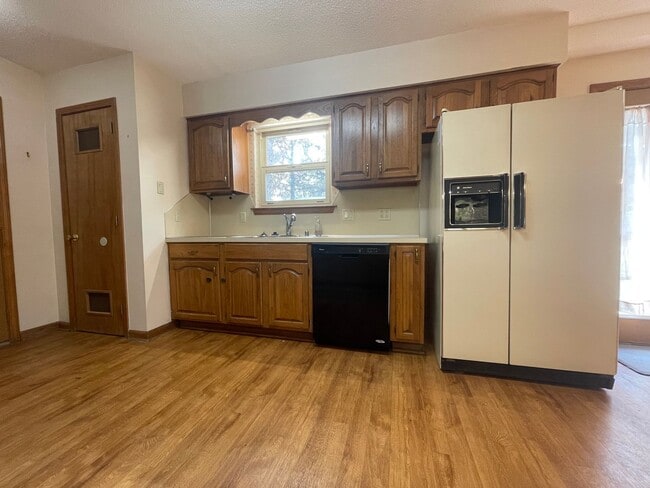 Building Photo - Great rental in Sherwood