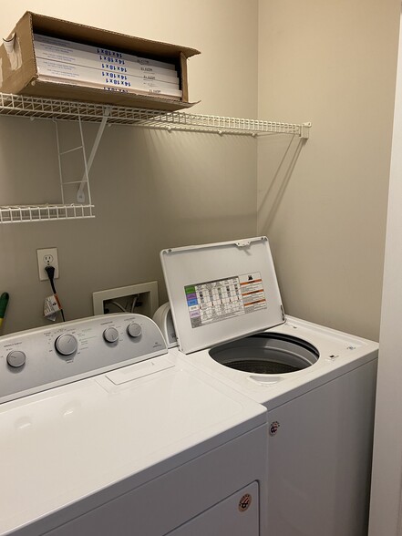 Laundry - 1851 Trailwood Heights Ln