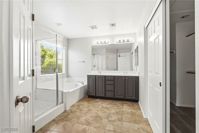 Building Photo - 10585 Cave Ridge St