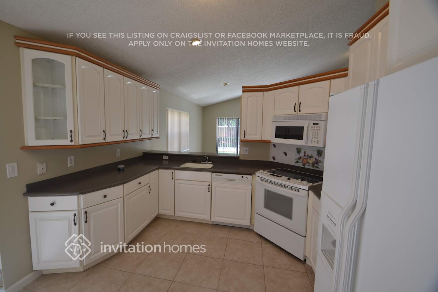 Building Photo - 2528 La Cristal Cir