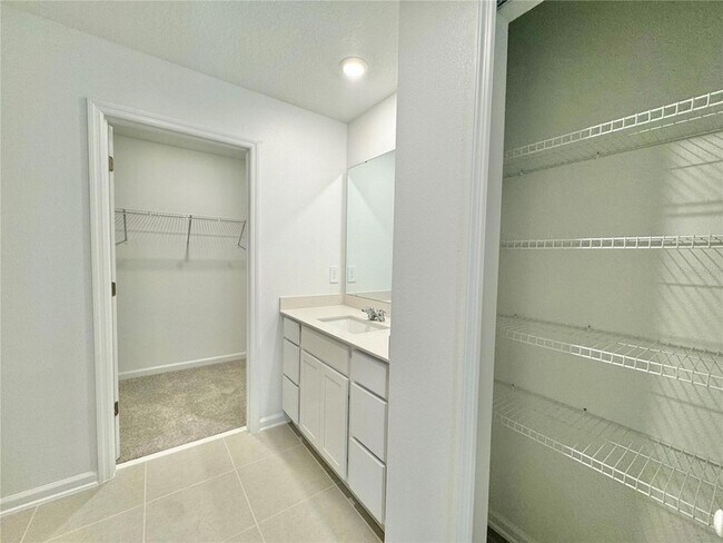 Building Photo - 3555 Kimbrough Dr