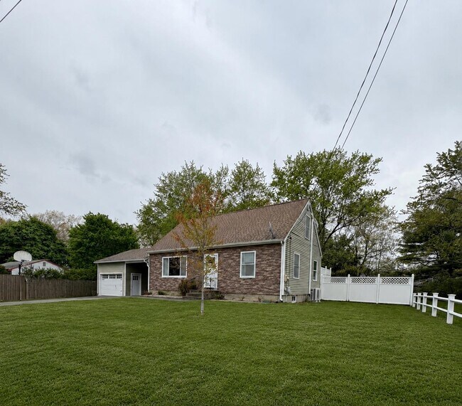 Building Photo - 34 B St