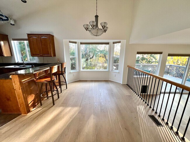 Building Photo - 20915 NE 17th St