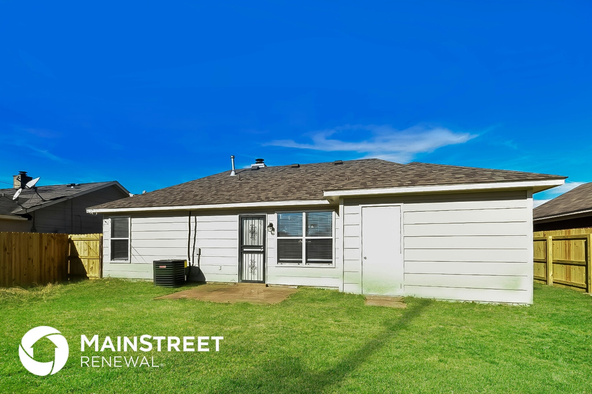 Building Photo - 4539 Longtree Ave