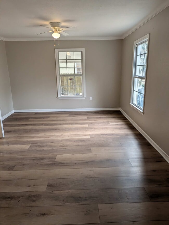 Building Photo - 2109 8th St