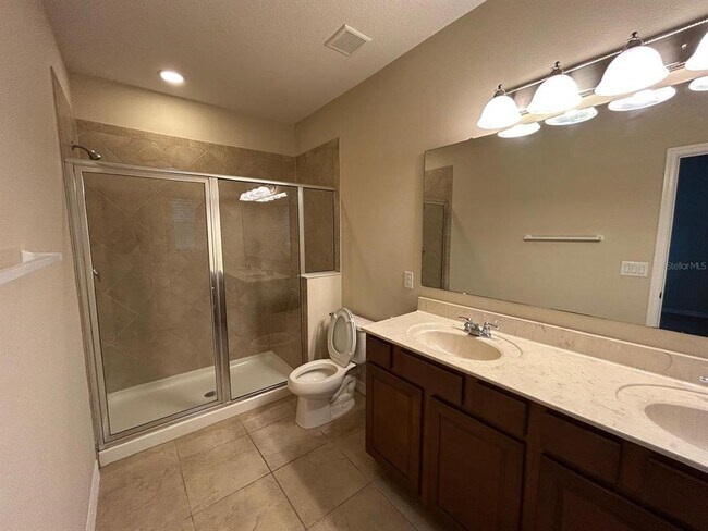 Building Photo - 11213 Grander Dr