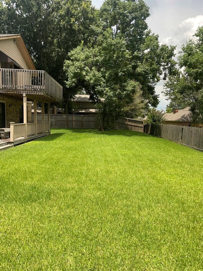 Building Photo - 9948 Twin Shores Dr