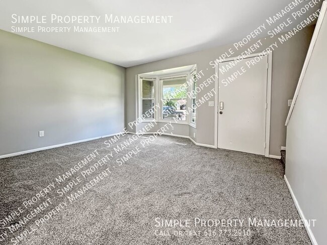 Building Photo - 770 Coleman St SE