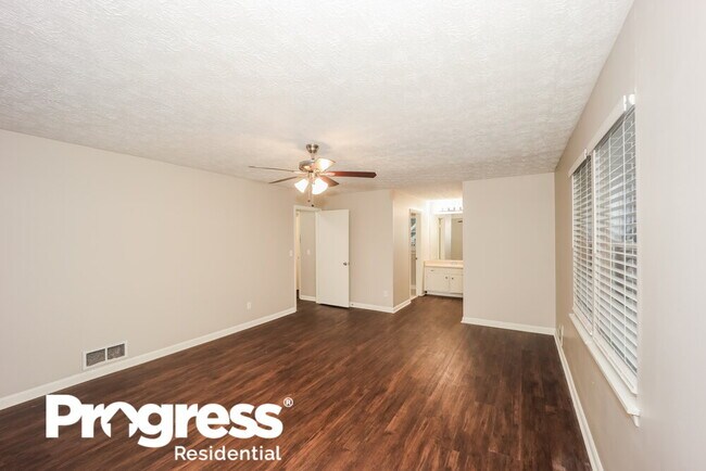 Building Photo - 6316 Knights Way