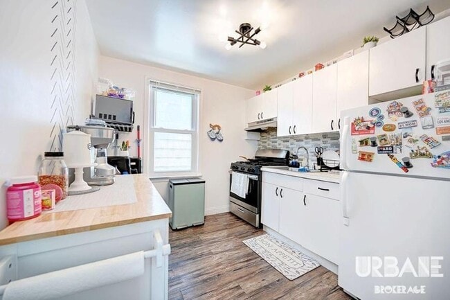 Building Photo - 2 bedroom in OZONE PARK NY 11417