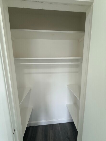 Building Photo - 9136 Clancey Ave