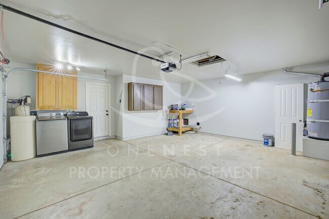 Building Photo - Charming Single-Family Home in Markham Rav...