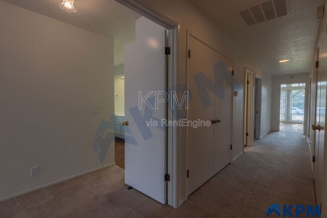 Building Photo - 4134 Fort Donelson Dr