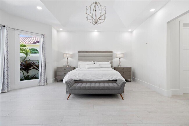 Building Photo - 2313 Golf Brook Dr