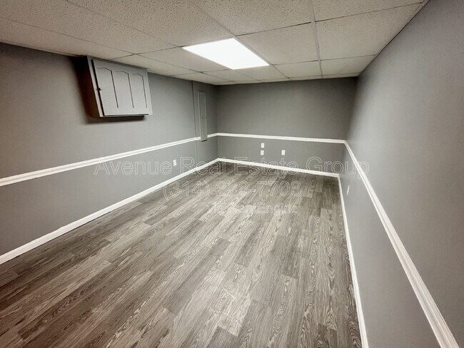 Building Photo - 1160 Mullanphy Ln