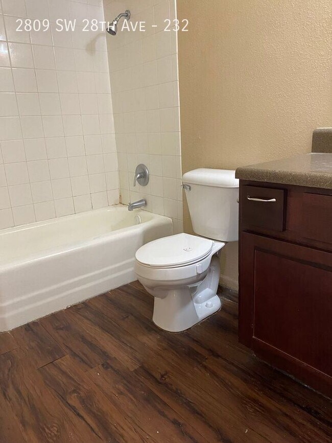 Building Photo - 2809 SW 28th Ave