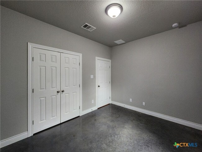 Building Photo - 184 E Torrey St