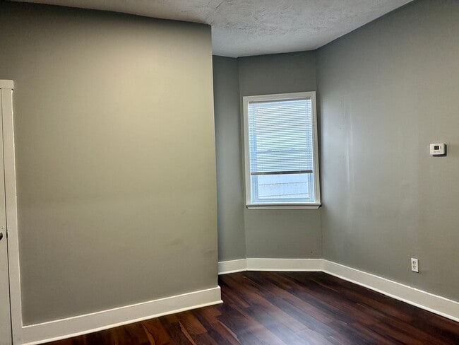 Building Photo - MOVE IN SPECIAL! $100 SECURITY DEPOSIT