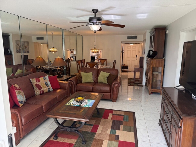 Building Photo - 4502 N Federal Hwy