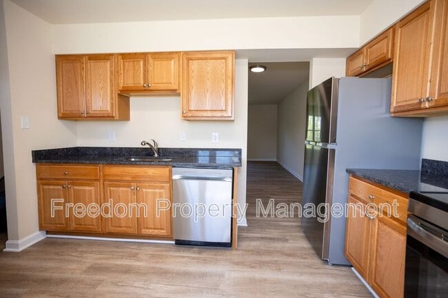 Building Photo - 10270 Cub Run Ct