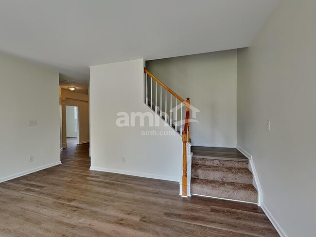 Building Photo - 4513 Sedgewood Ln