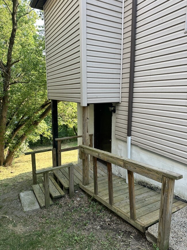 Building Photo - 304 Bessemer Ave