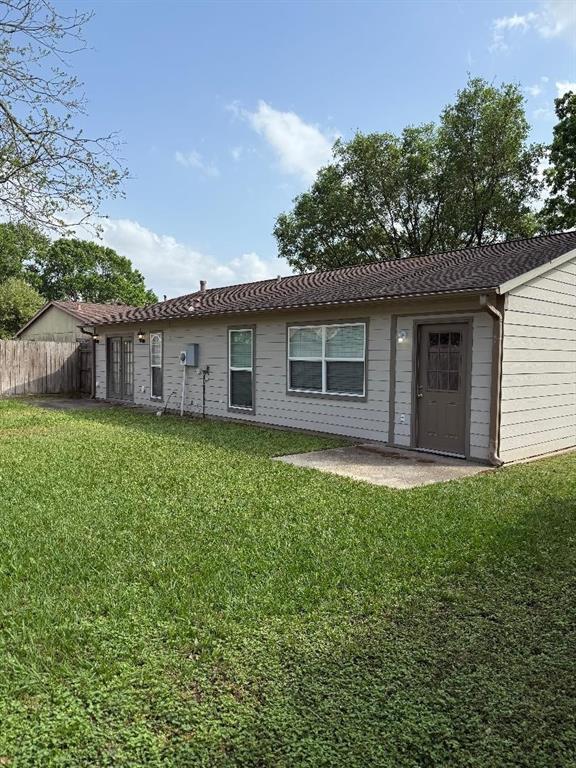 Building Photo - 10122 Green Valley Ln