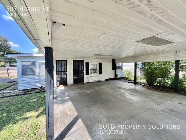 Building Photo - 507 Harris St