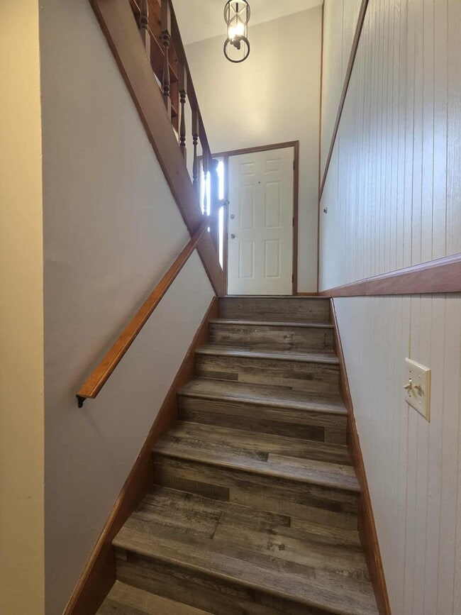 Building Photo - Spacious Home for Rent!