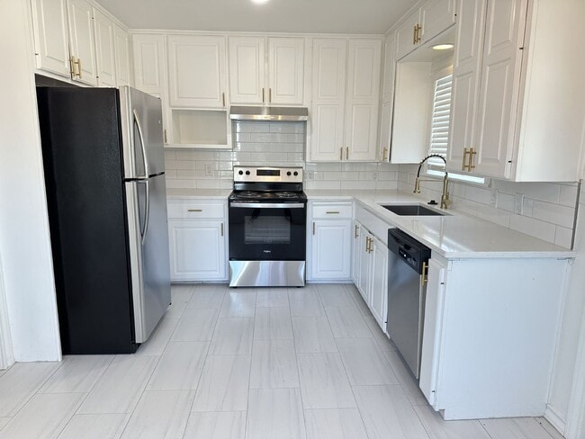 Building Photo - Pre Leasing for fall 2026! 3/2 in Heart of Lubbock!