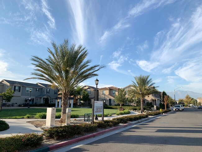 Building Photo - GORGEOUS HOME IN EASTVALE CORONA  - BY APP...