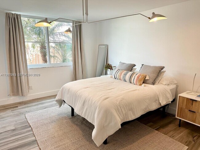 Building Photo - 4544 NW 79th Ave